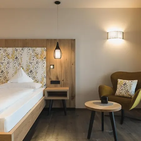 Hotel Landsitz Stroblhof Dorf Tirol
